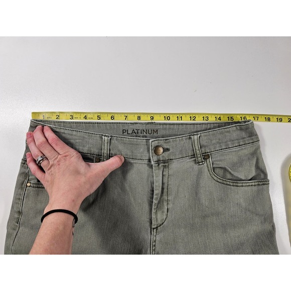 Chicos platinum green career casual pants size 1 cropped (8) * - Picture 5 of 7